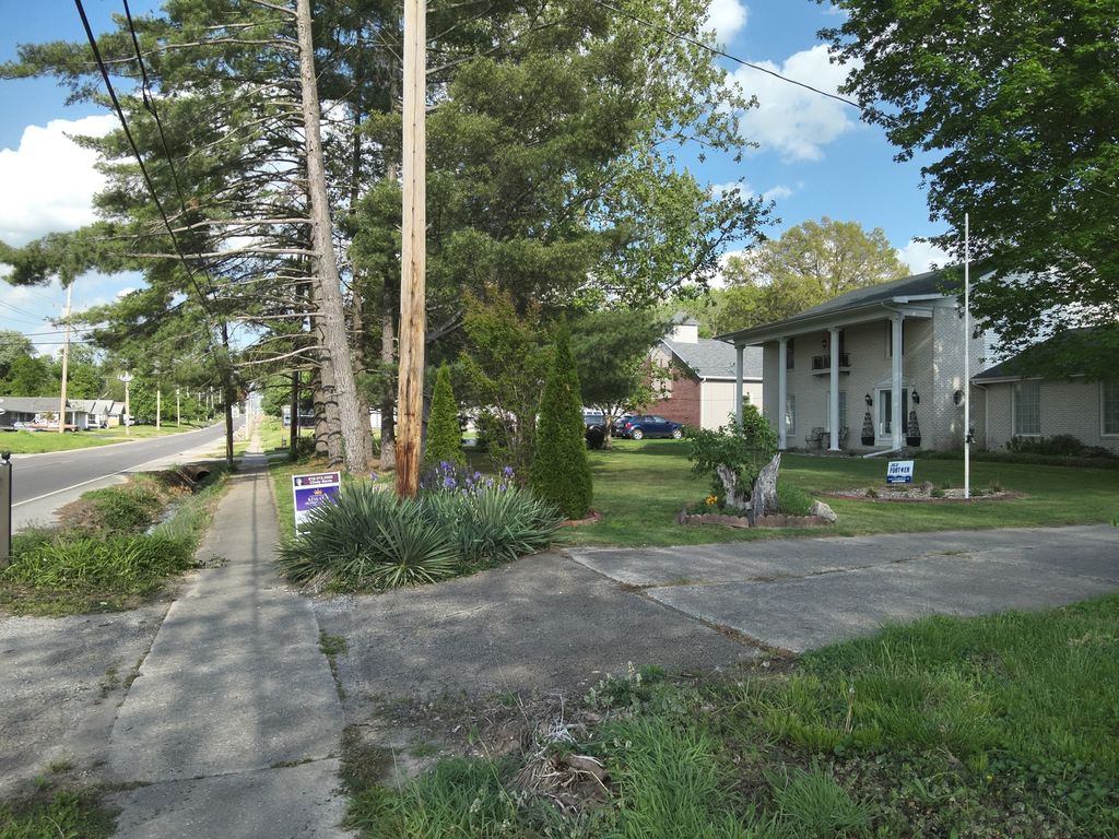 Image 125 of property listing at 766 Fairfield Road, Mt Vernon, IL 62864