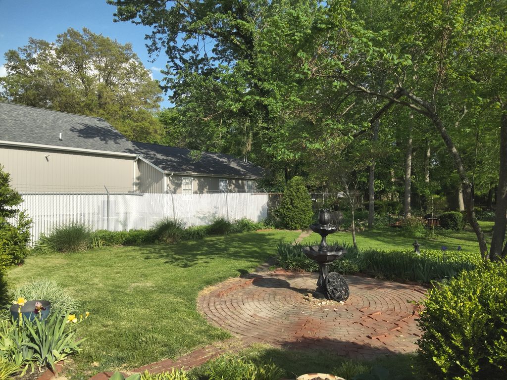 Image 129 of property listing at 766 Fairfield Road, Mt Vernon, IL 62864