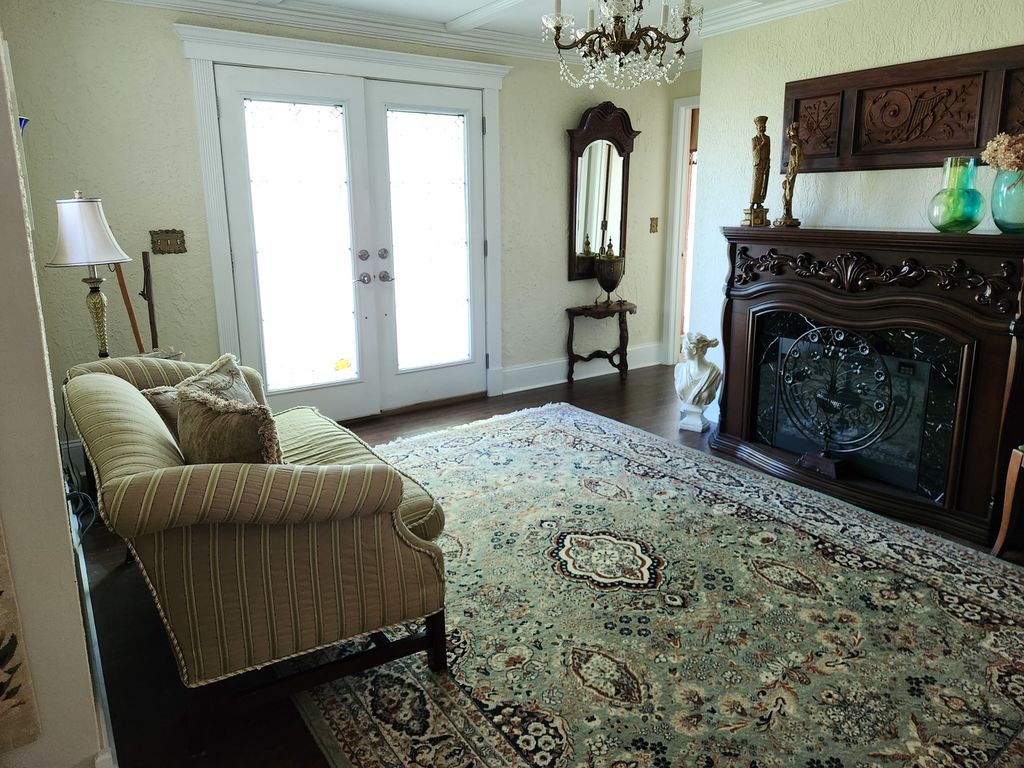 Image 14 of property listing at 766 Fairfield Road, Mt Vernon, IL 62864