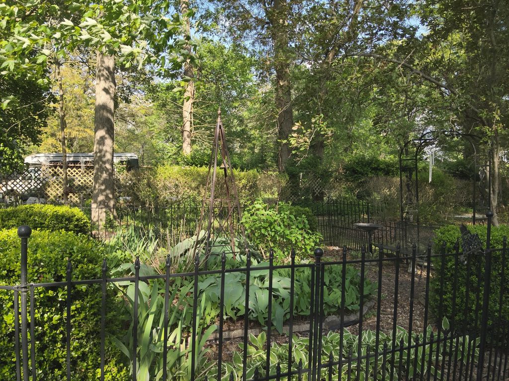 Image 131 of property listing at 766 Fairfield Road, Mt Vernon, IL 62864