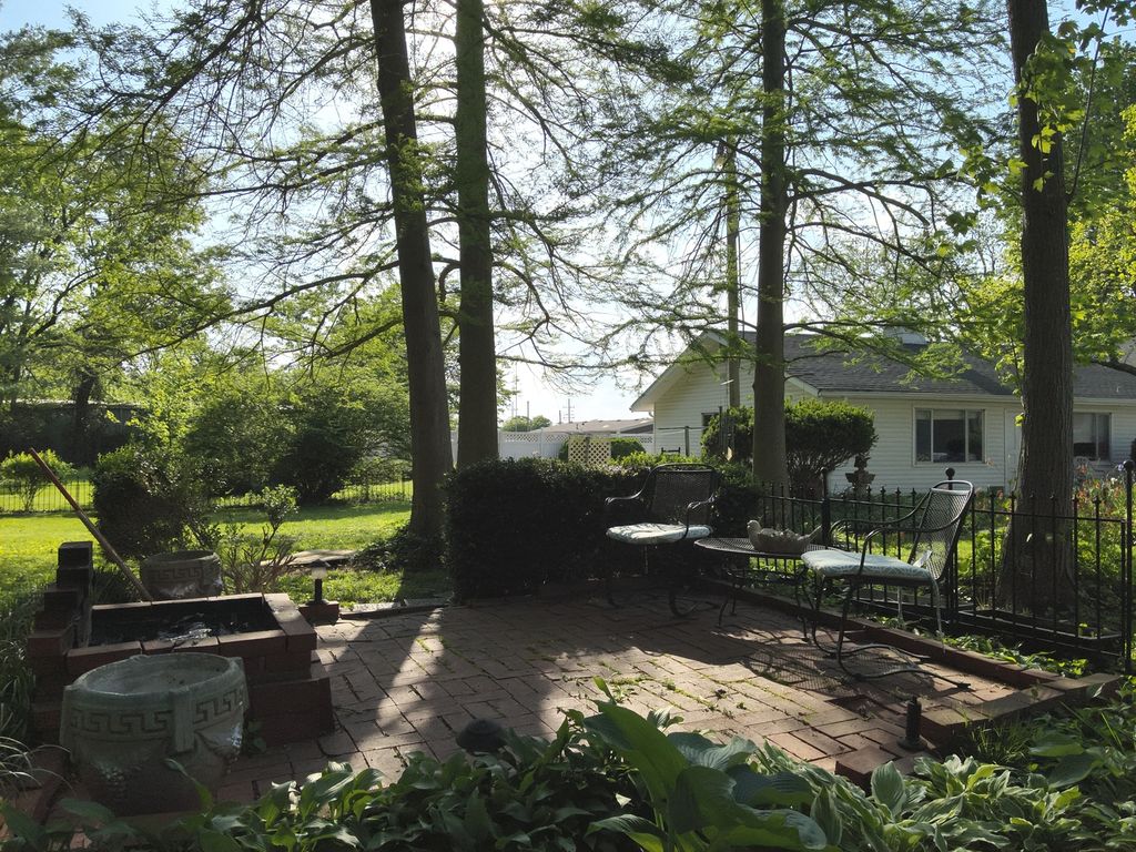 Image 133 of property listing at 766 Fairfield Road, Mt Vernon, IL 62864