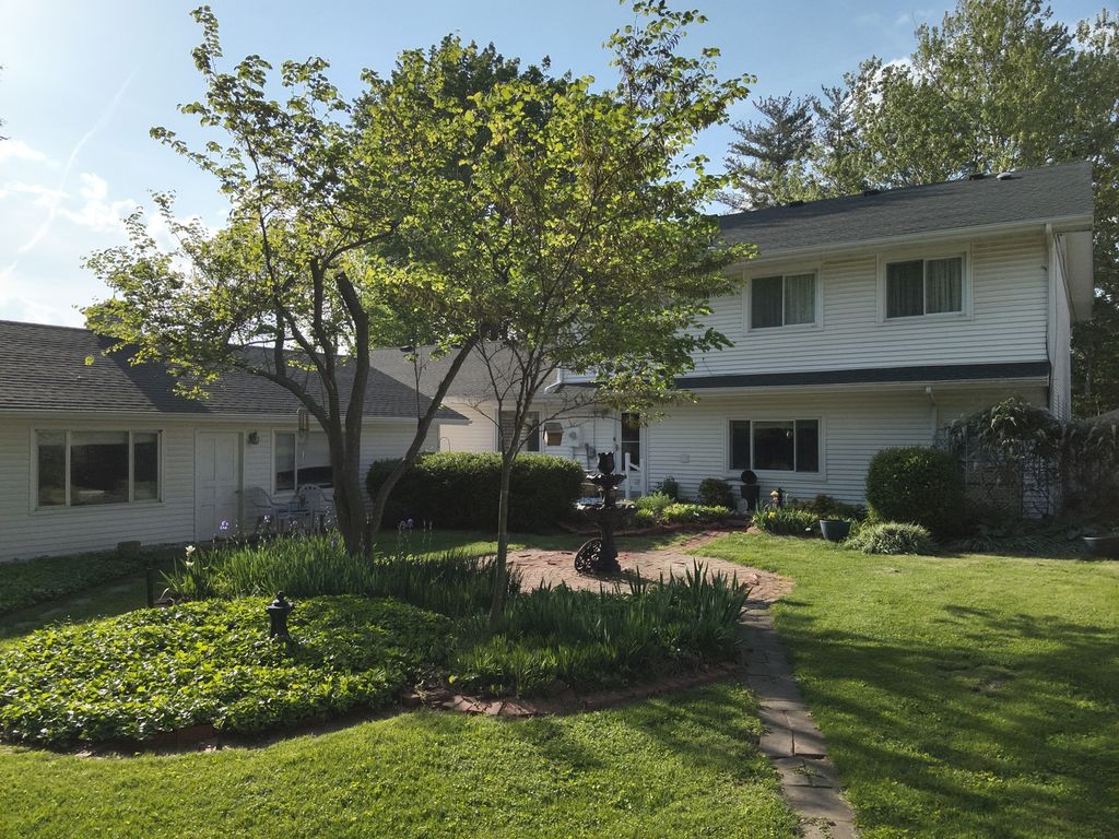 Image 134 of property listing at 766 Fairfield Road, Mt Vernon, IL 62864