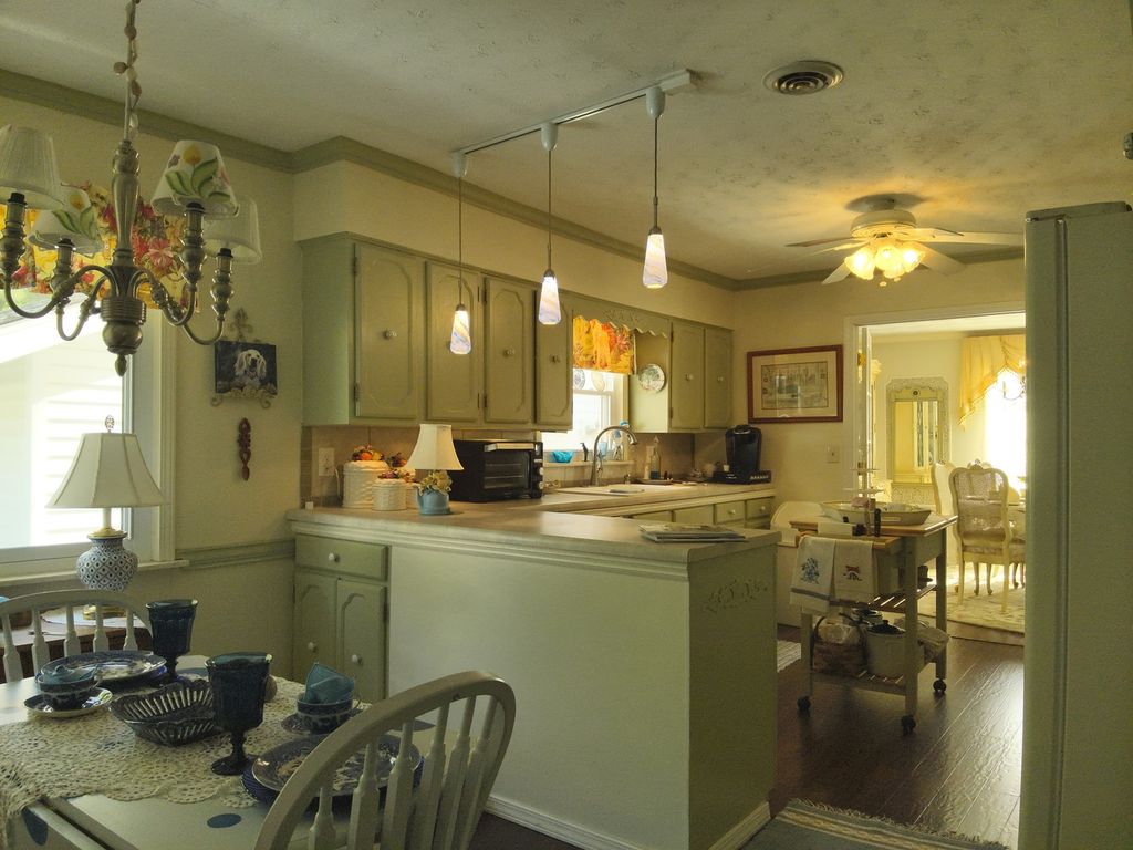 Image 26 of property listing at 766 Fairfield Road, Mt Vernon, IL 62864