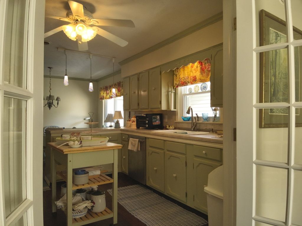 Image 27 of property listing at 766 Fairfield Road, Mt Vernon, IL 62864