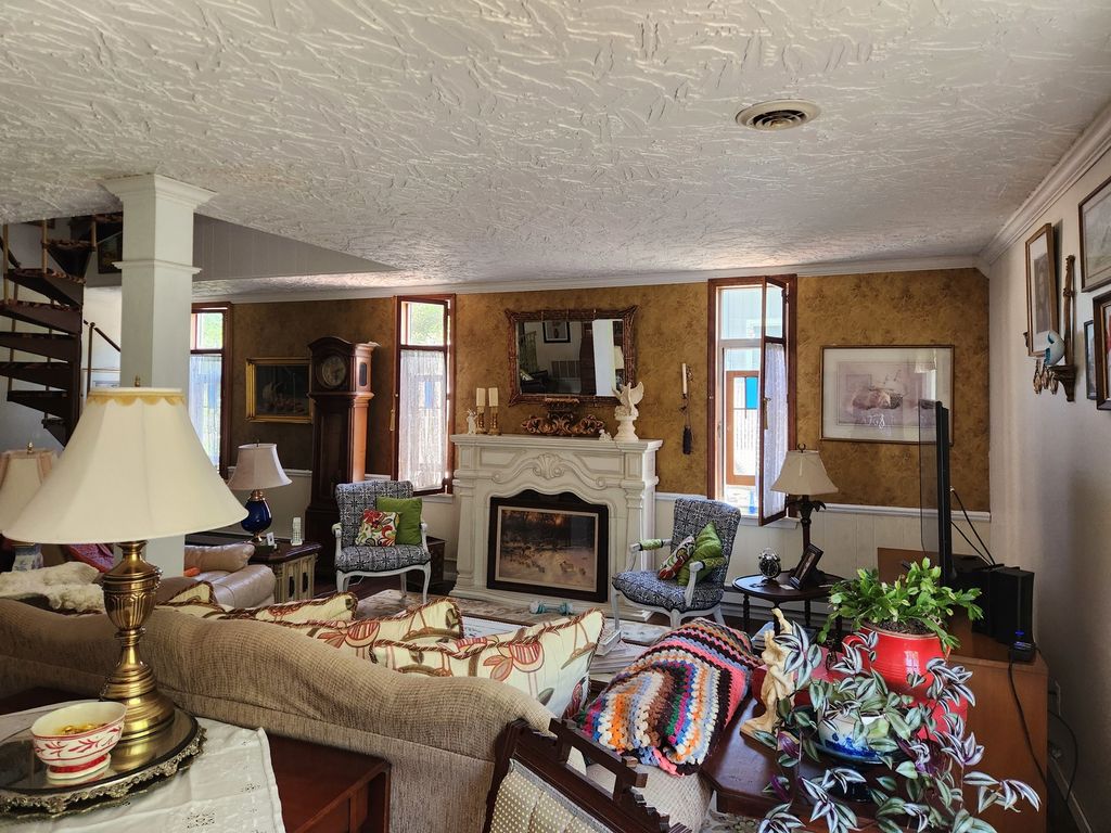 Image 37 of property listing at 766 Fairfield Road, Mt Vernon, IL 62864