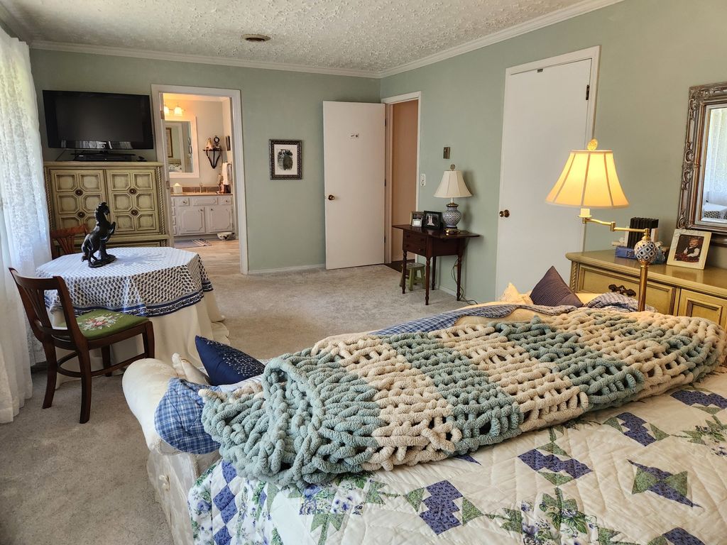 Image 47 of property listing at 766 Fairfield Road, Mt Vernon, IL 62864