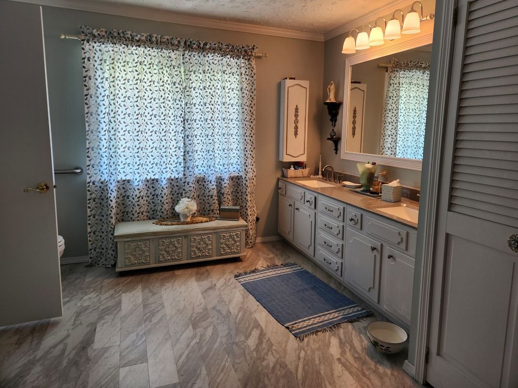 Image 51 of property listing at 766 Fairfield Road, Mt Vernon, IL 62864