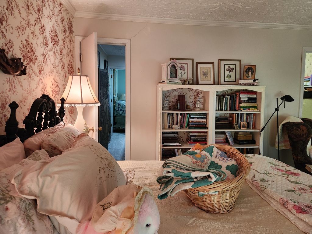 Image 56 of property listing at 766 Fairfield Road, Mt Vernon, IL 62864