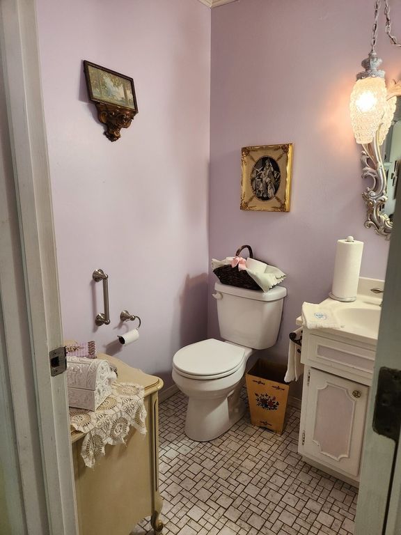 Image 67 of property listing at 766 Fairfield Road, Mt Vernon, IL 62864