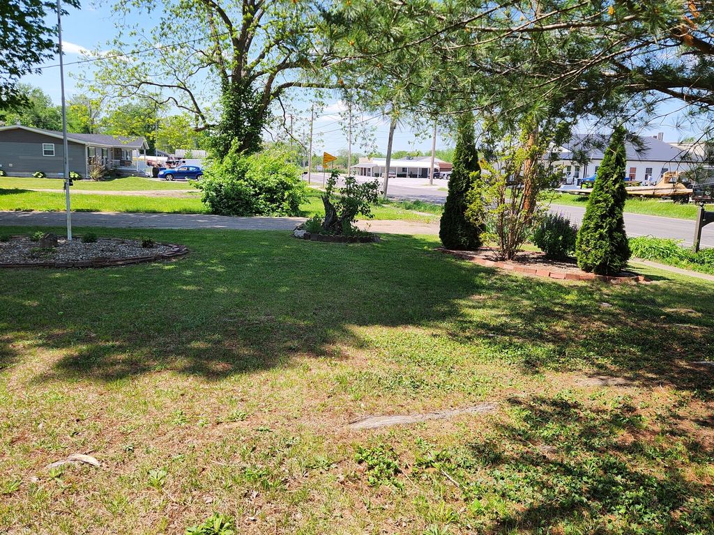 Image 68 of property listing at 766 Fairfield Road, Mt Vernon, IL 62864