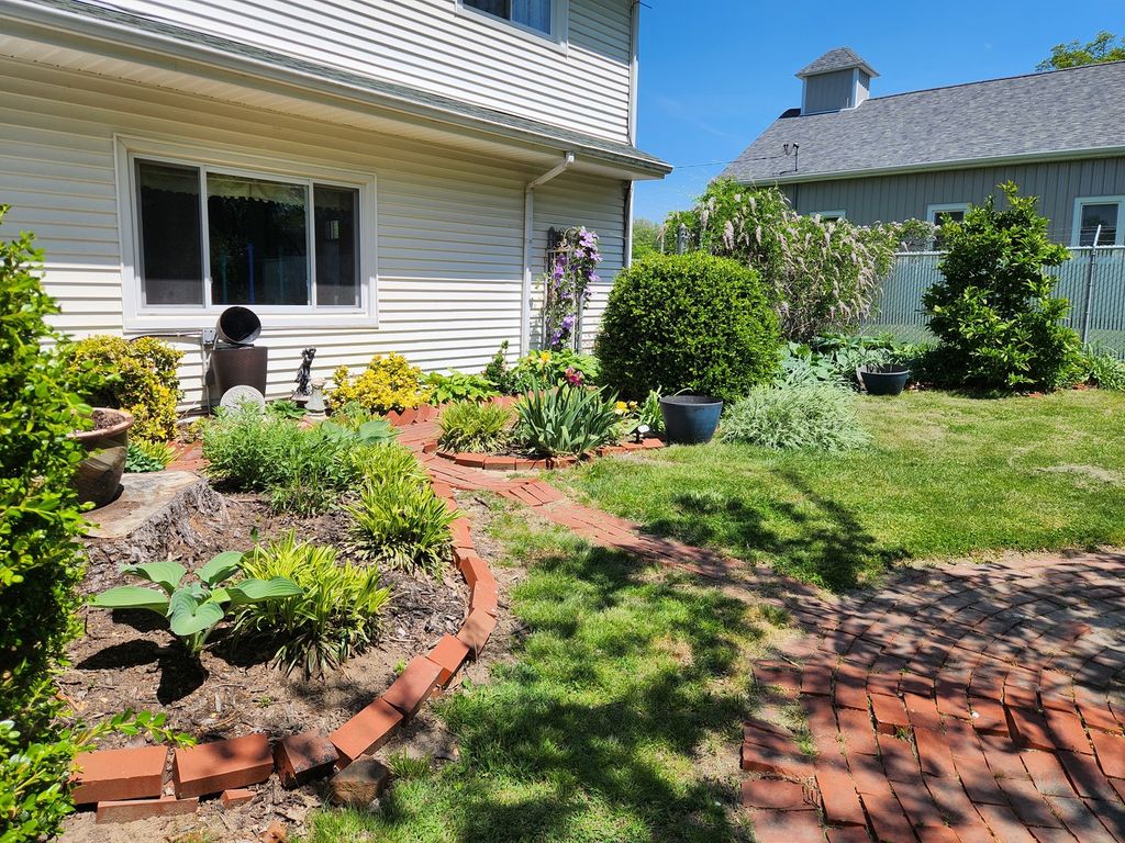 Image 81 of property listing at 766 Fairfield Road, Mt Vernon, IL 62864