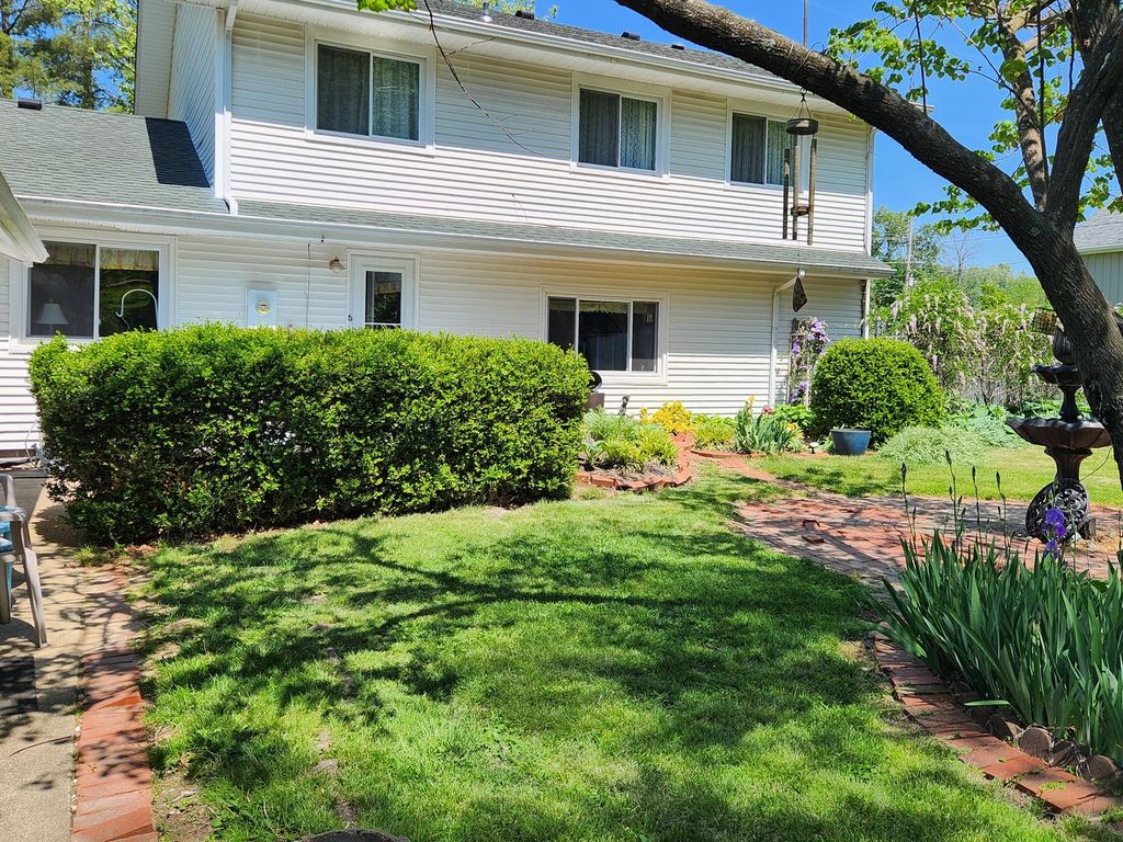 Image 85 of property listing at 766 Fairfield Road, Mt Vernon, IL 62864