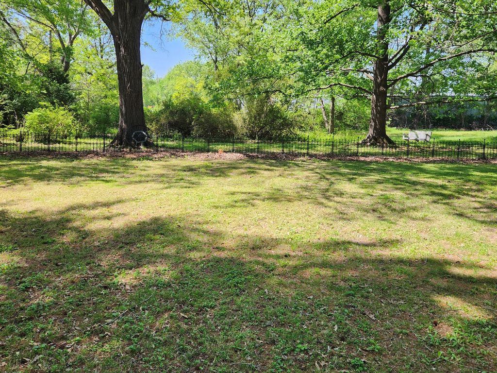 Image 92 of property listing at 766 Fairfield Road, Mt Vernon, IL 62864