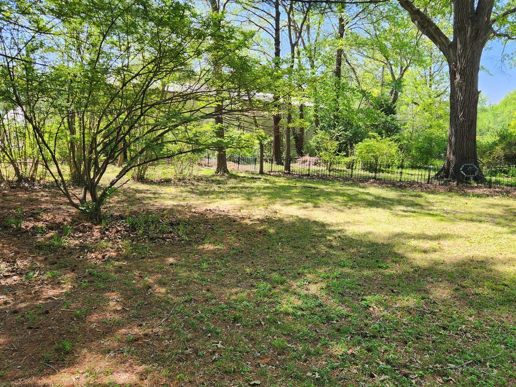 Image 93 of property listing at 766 Fairfield Road, Mt Vernon, IL 62864