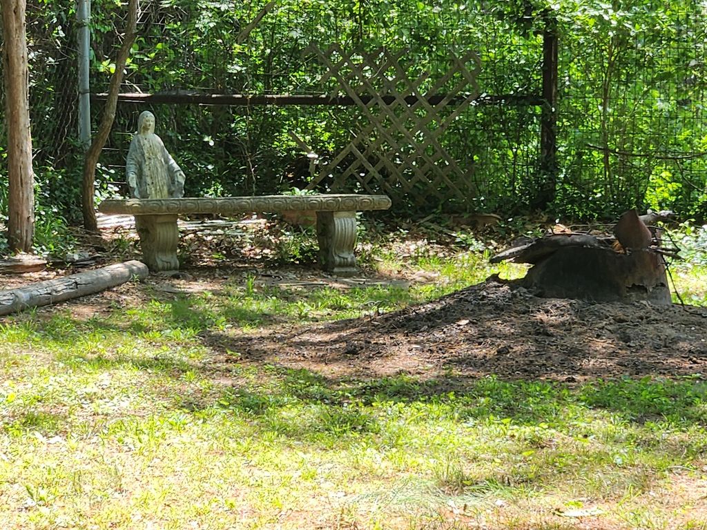 Image 94 of property listing at 766 Fairfield Road, Mt Vernon, IL 62864