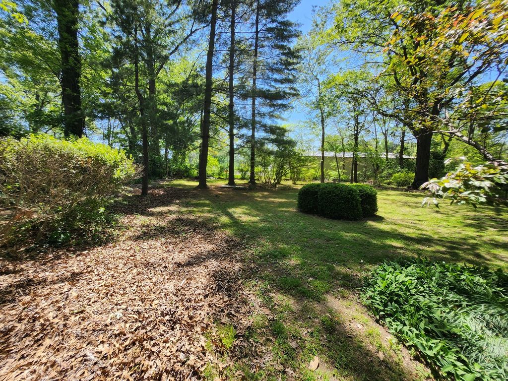 Image 96 of property listing at 766 Fairfield Road, Mt Vernon, IL 62864