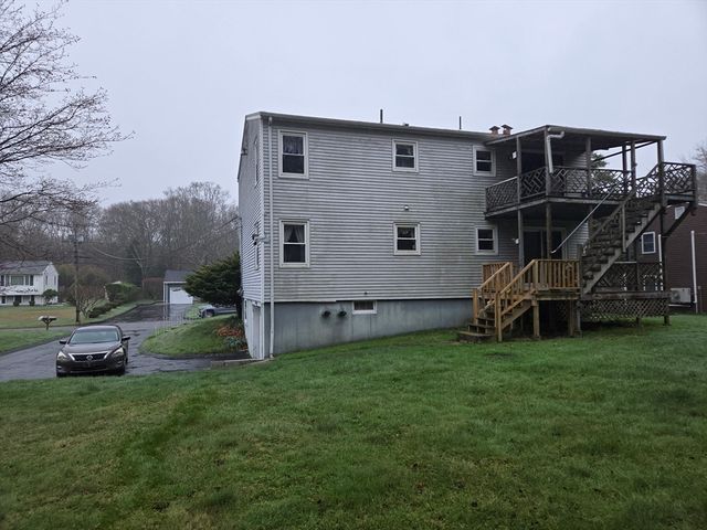 50 Benoit St, Westport, MA 02790
