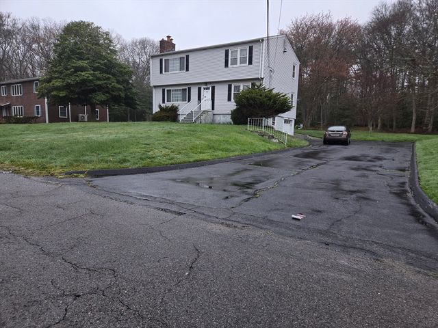 50 Benoit St, Westport, MA 02790