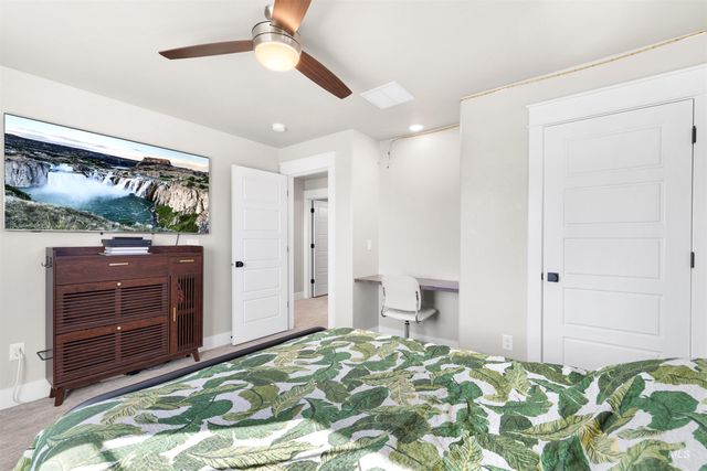 719 Midnight Sun Loop, Twin Falls, ID 83301