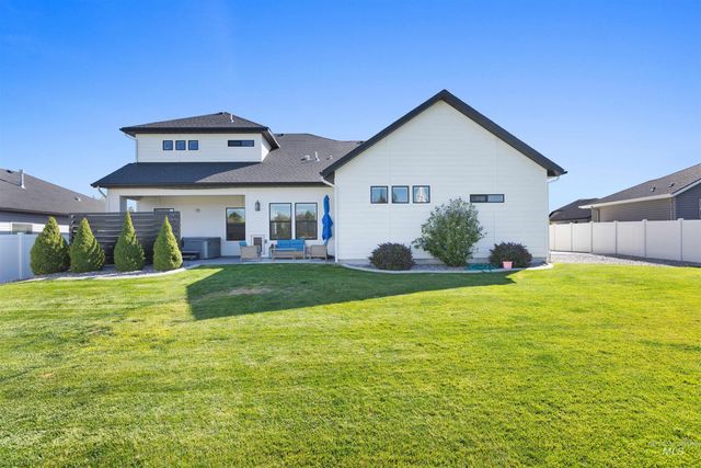 719 Midnight Sun Loop, Twin Falls, ID 83301