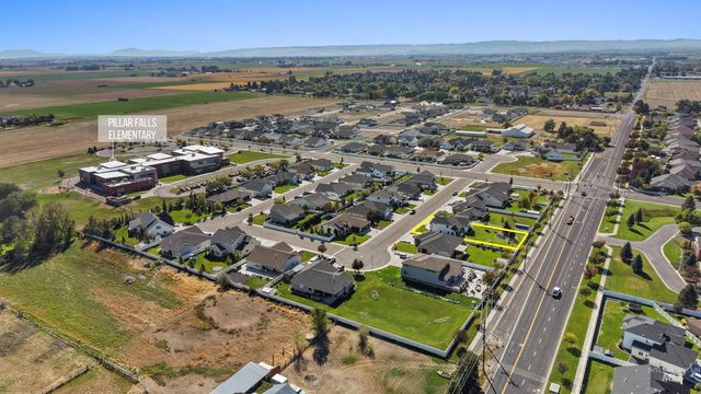 719 Midnight Sun Loop, Twin Falls, ID 83301