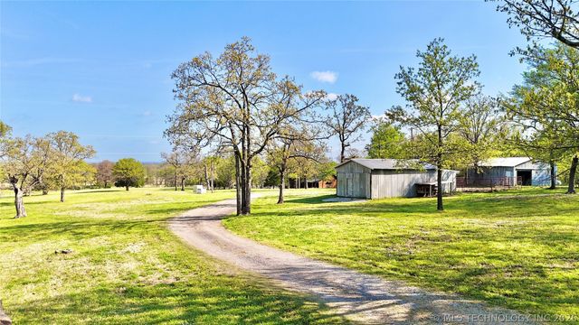 30207 W 1229 Drive, Stigler, OK 74462