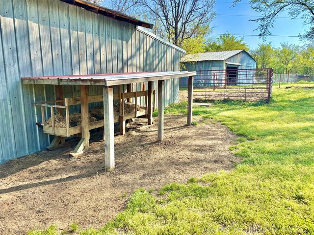 30207 W 1229 Drive, Stigler, OK 74462