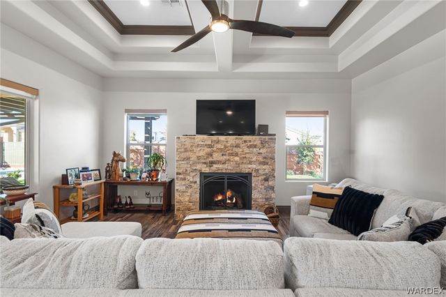 5373 N Canyon Trails Drive, Kingman, AZ 86409