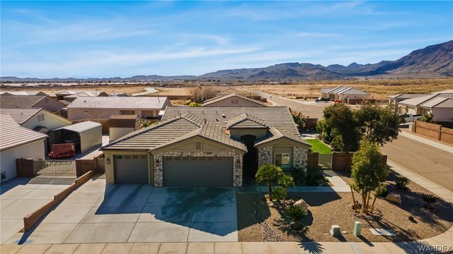 5373 N Canyon Trails Drive, Kingman, AZ 86409