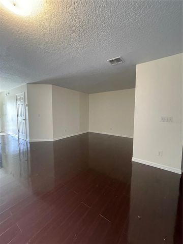 636 CRESTING OAK CIRCLE 35, Orlando, FL 32824
