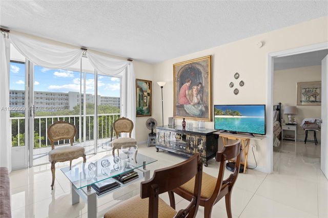 2930 Point East Drive E407, Aventura, FL 33160