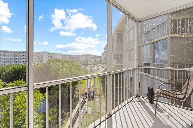 2930 Point East Drive E407, Aventura, FL 33160