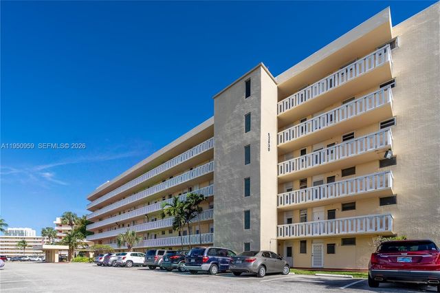 2930 Point East Drive E407, Aventura, FL 33160
