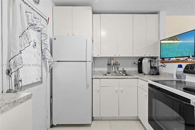 2930 Point East Drive E407, Aventura, FL 33160