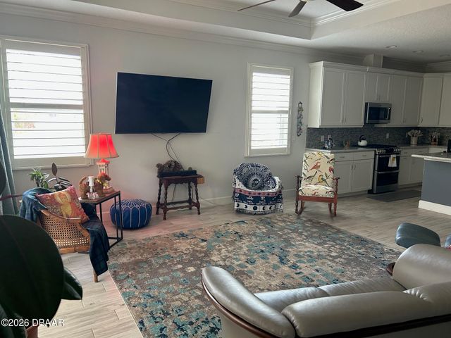 402 Tiki Terrace, Daytona Beach, FL 32124