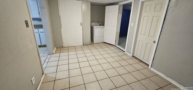 933 LAMAR ST, San Antonio, TX 78202