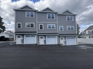 1 Richmond Park 3, Woburn, MA 01801