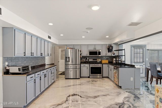 3418 E LUPINE Avenue, Phoenix, AZ 85028