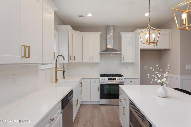 2105 1st Avenue, Toms River, NJ 08753