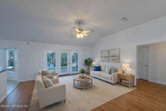 4660 SADDLEHORN Trail, Middleburg, FL 32068