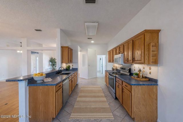 4660 SADDLEHORN Trail, Middleburg, FL 32068