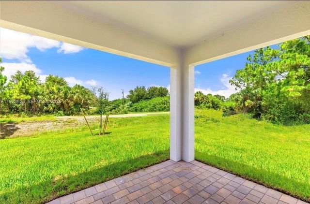 3003 LADY LN, La Belle, FL 33935