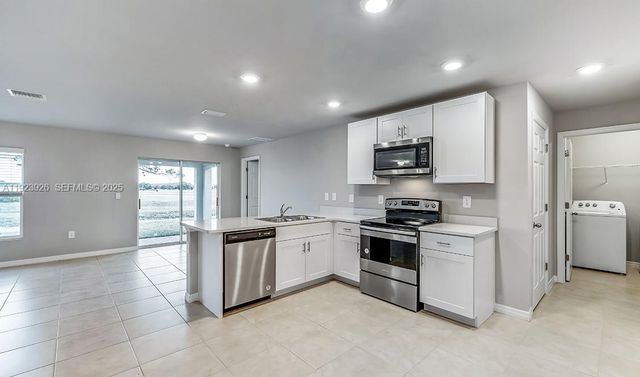 3003 LADY LN, La Belle, FL 33935