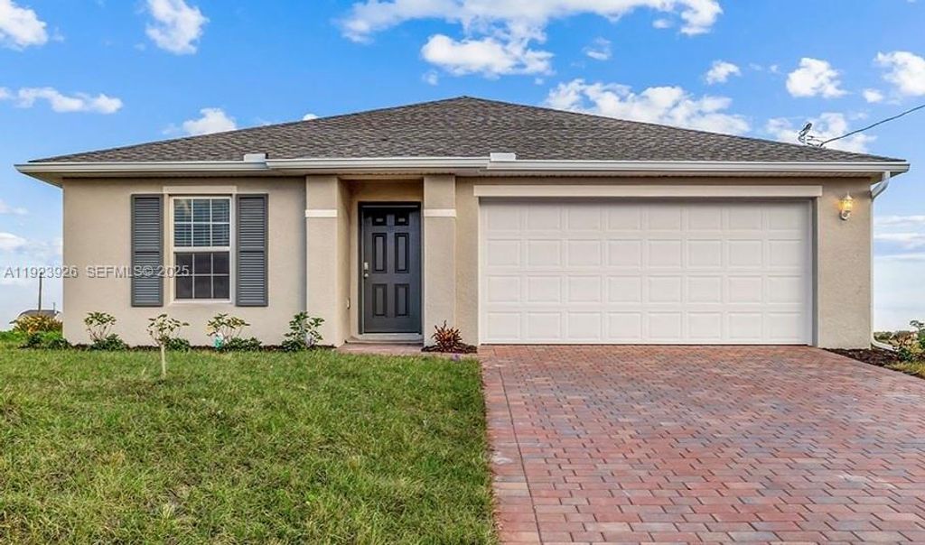 3003 LADY LN, La Belle, FL 33935