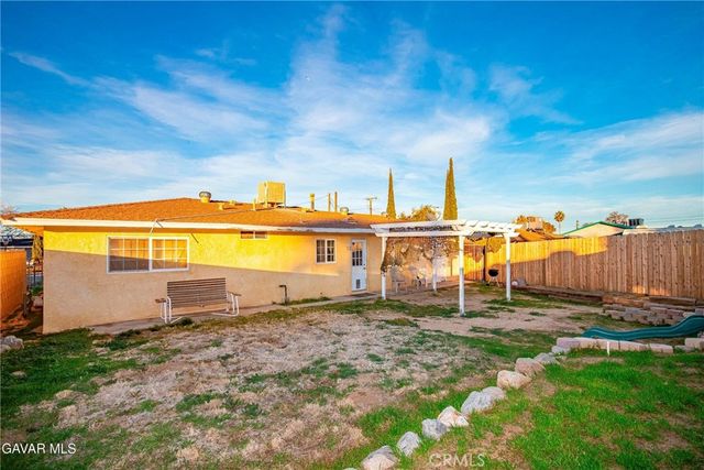 4546 W Avenue L11, Lancaster, CA 93536