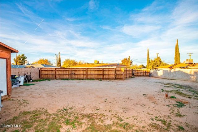 4546 W Avenue L11, Lancaster, CA 93536