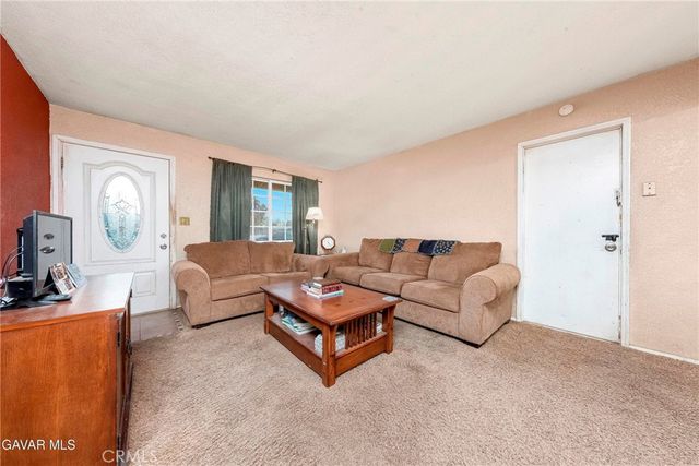 4546 W Avenue L11, Lancaster, CA 93536