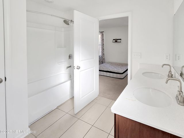 3251 LOBLOLLY PINE Court, Middleburg, FL 32068