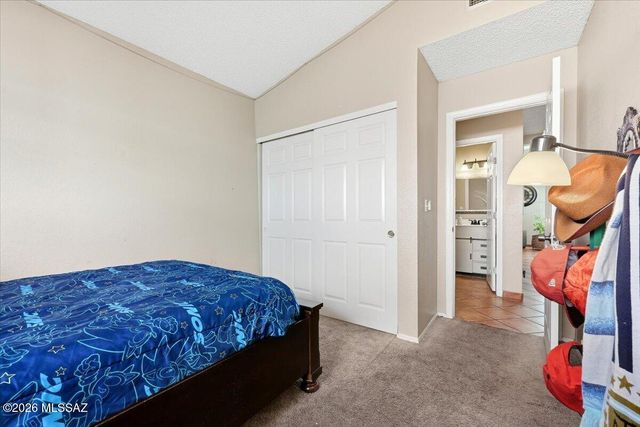 9920 N Outlaw Trail, Tucson, AZ 85742
