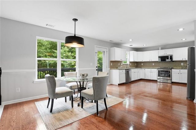 1328 Avington Glen Dr, Lawrenceville, GA 30045